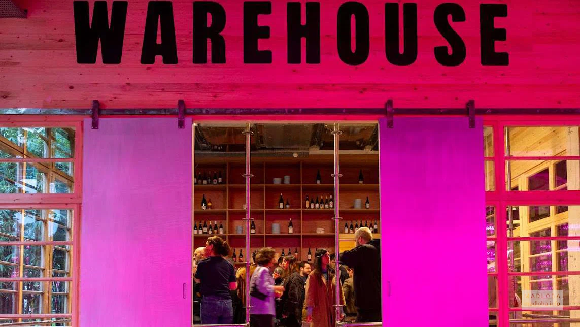 WAREHOUSE at Stamba — винный бар в Тбилиси в отеле Stamba