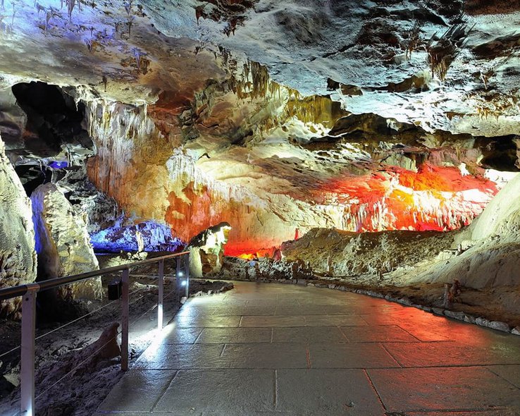 Пещера Прометей
