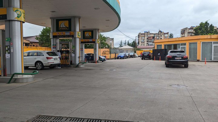 ავტოგასამართი სადგური ვისოლი (ზვიად გამსახურდიას გამზ.)