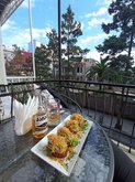 Like at home (food delivery)
