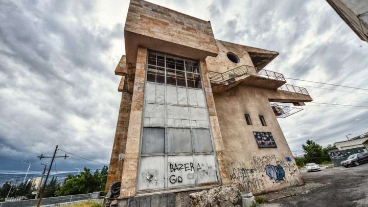 Заброшенная канатная дорога у метро Самгори