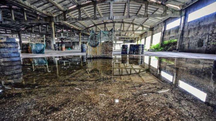 Заброшенный автобусный парк в Тбилиси