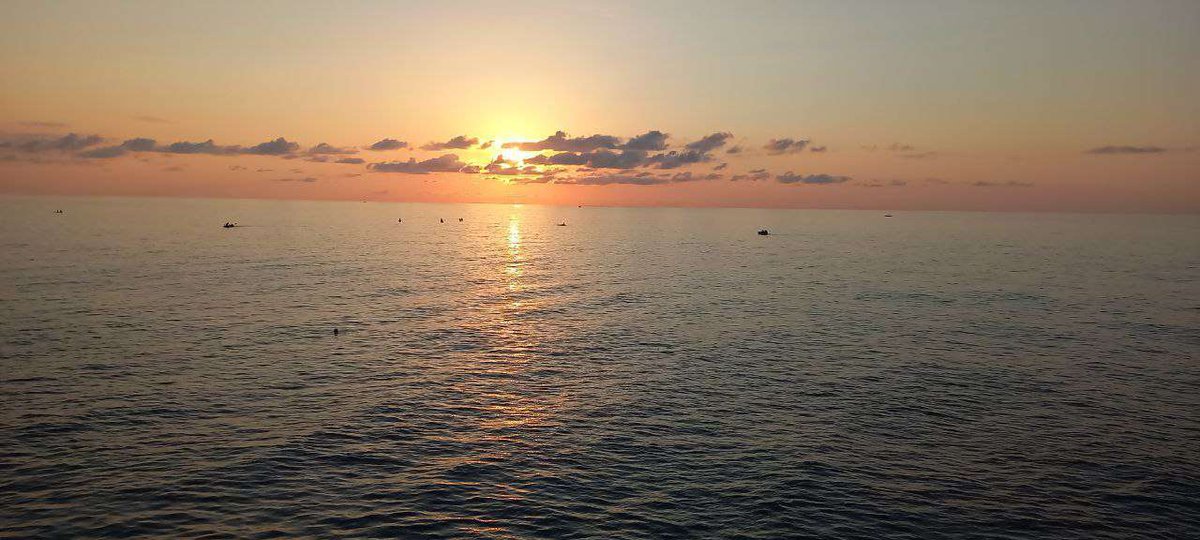 Закат над морем в Батуми.jpg