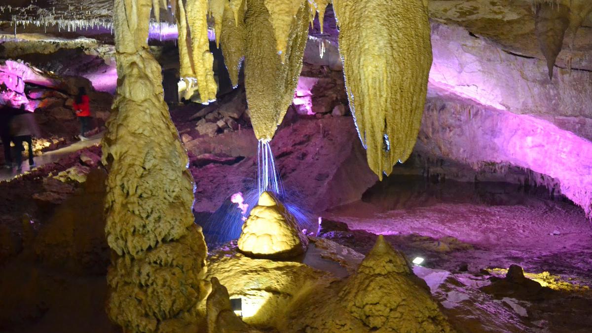 Пещеры в Заповеднике Сатаплиа