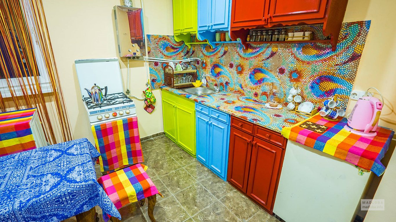 Кухонная зона в Згарби Хостел