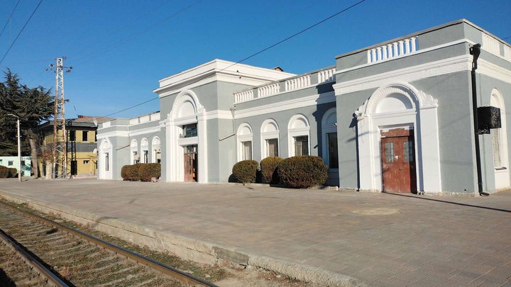 Railway station Kaspi