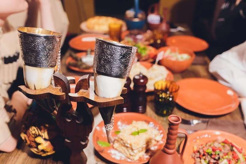 a-lot-of-food-on-the-wooden-table-georgian-c.max-800x600