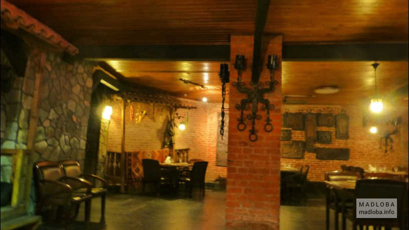 Зал ресторана Алани в Грузии