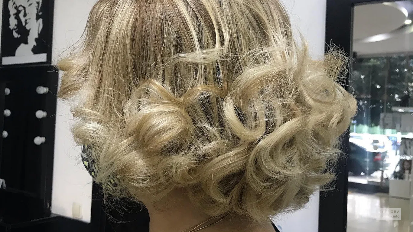 Укладка волос в салоне красоты Alex Beauty Line