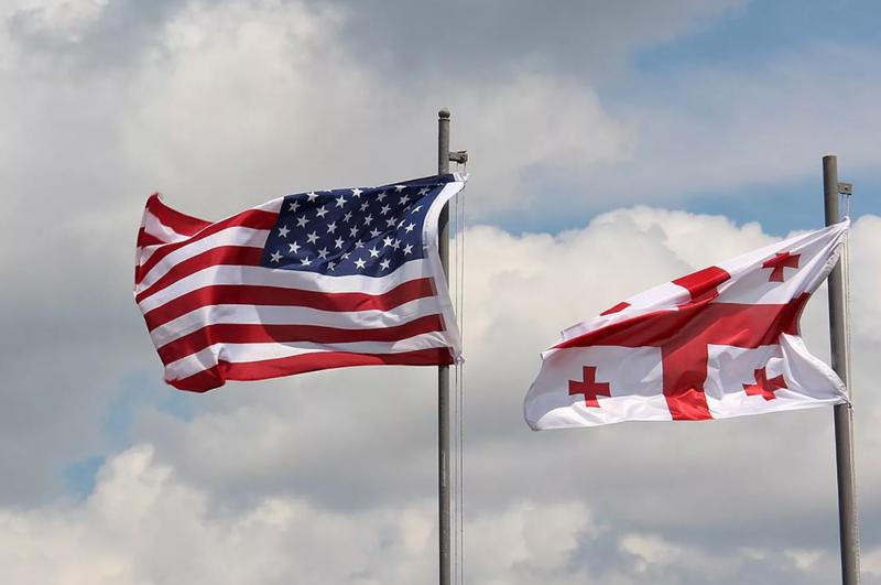 Флаги США и Грузии