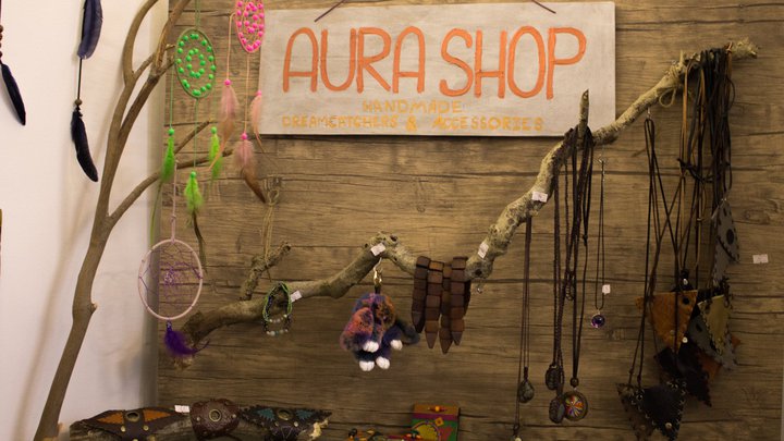 Магазин аксессуаров и украшений Аура Шоп / Aura Shop