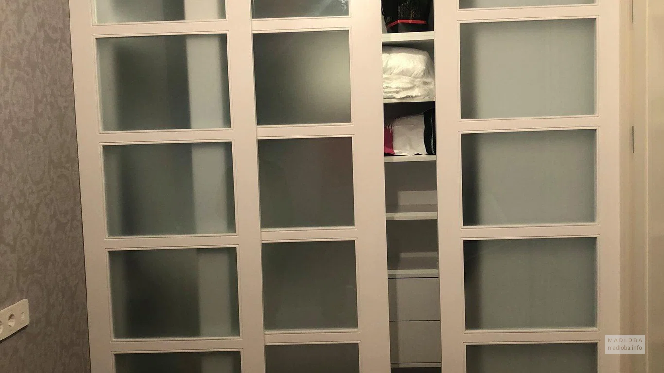 Шкаф от фабрики Авехио