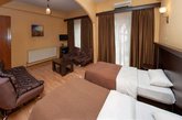 Avenue Hotel