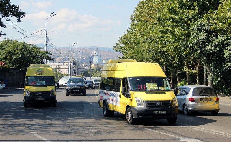 автобусы тбилиси.jpg