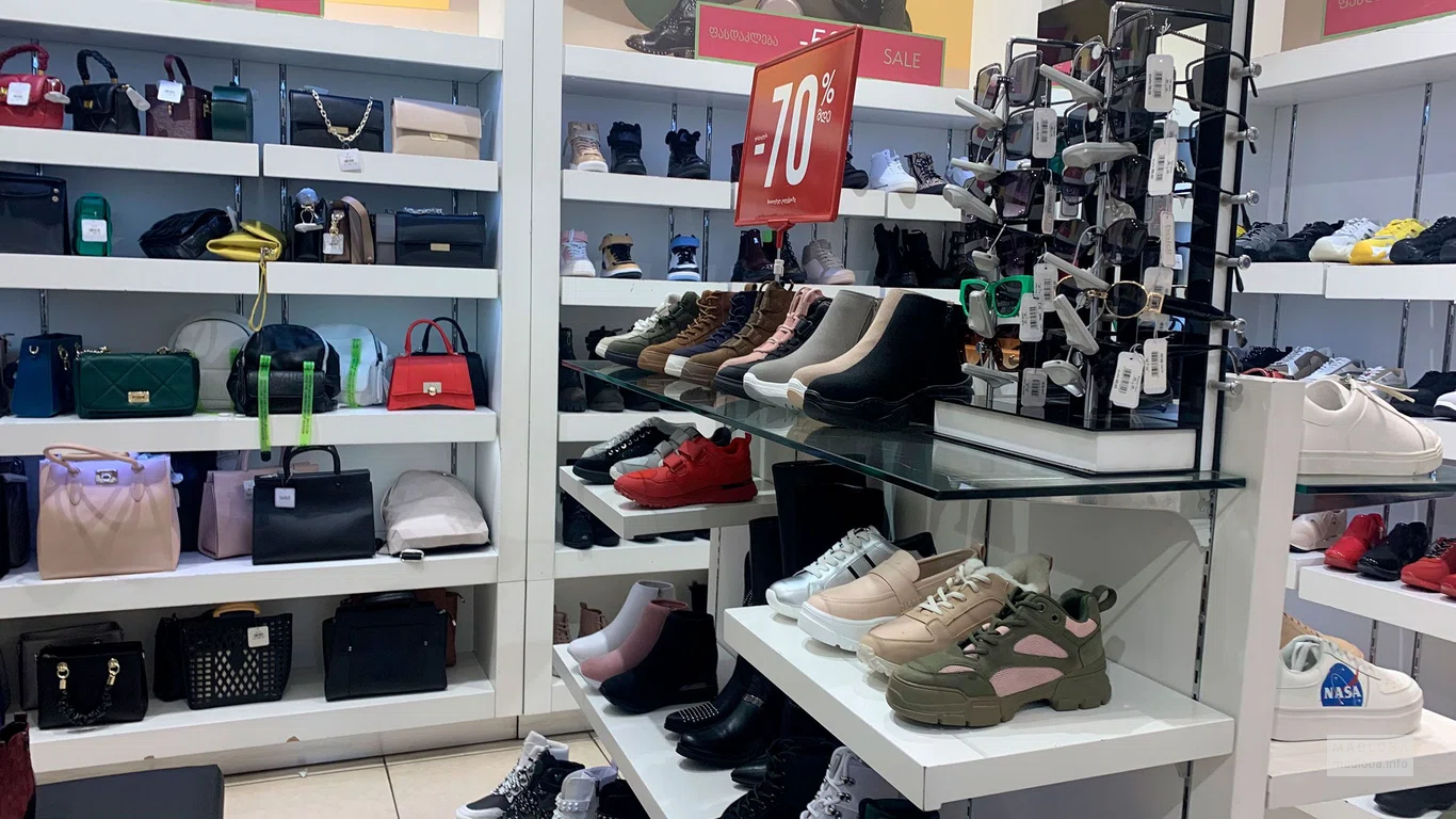 Обувь и сумки в магазине Балди