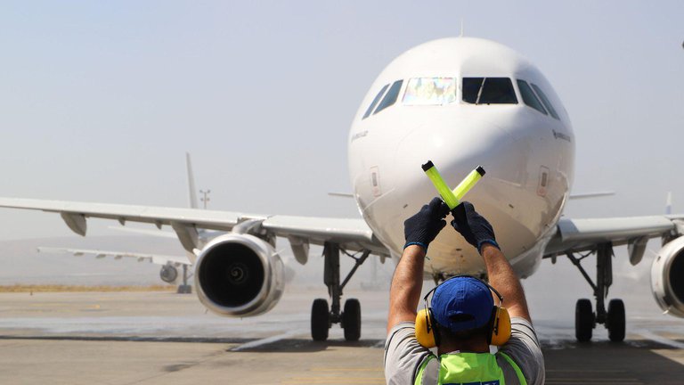 Рекордный трафик: Аэропорты Тбилиси и Батуми приветствуют более полумиллиона пассажиров