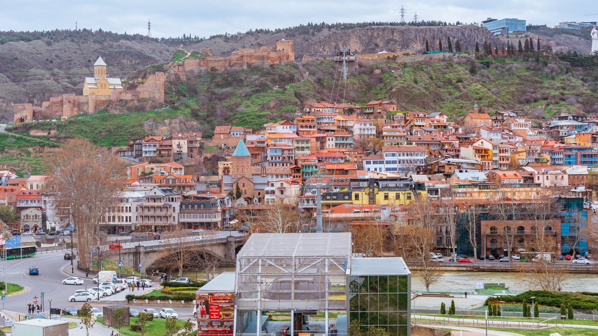 Панорамный вид на Тбилиси