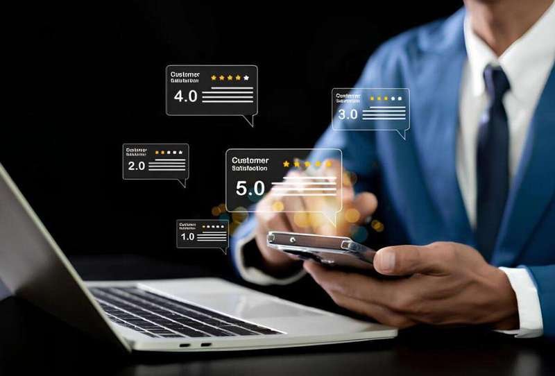 A businessman reads reviews of a company on Google Maps