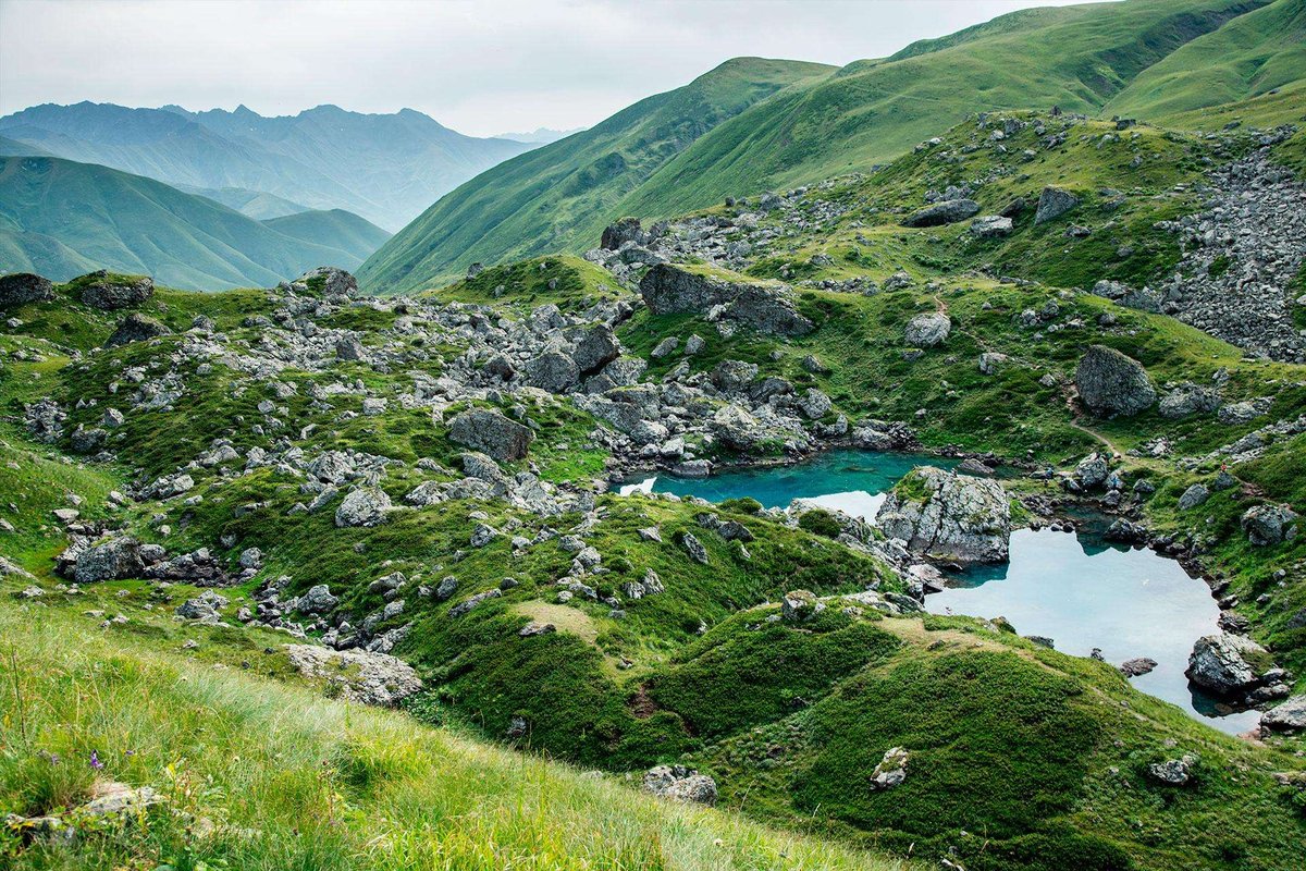 blue-lake-roshka-01