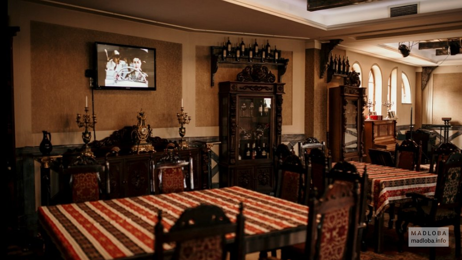Интерьер ресторана Dzveli Qalaqi
