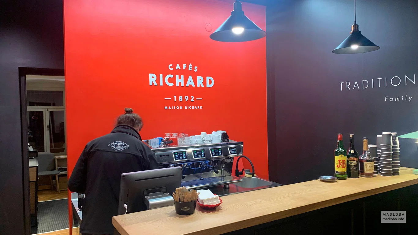 Касса в кафе Ричард