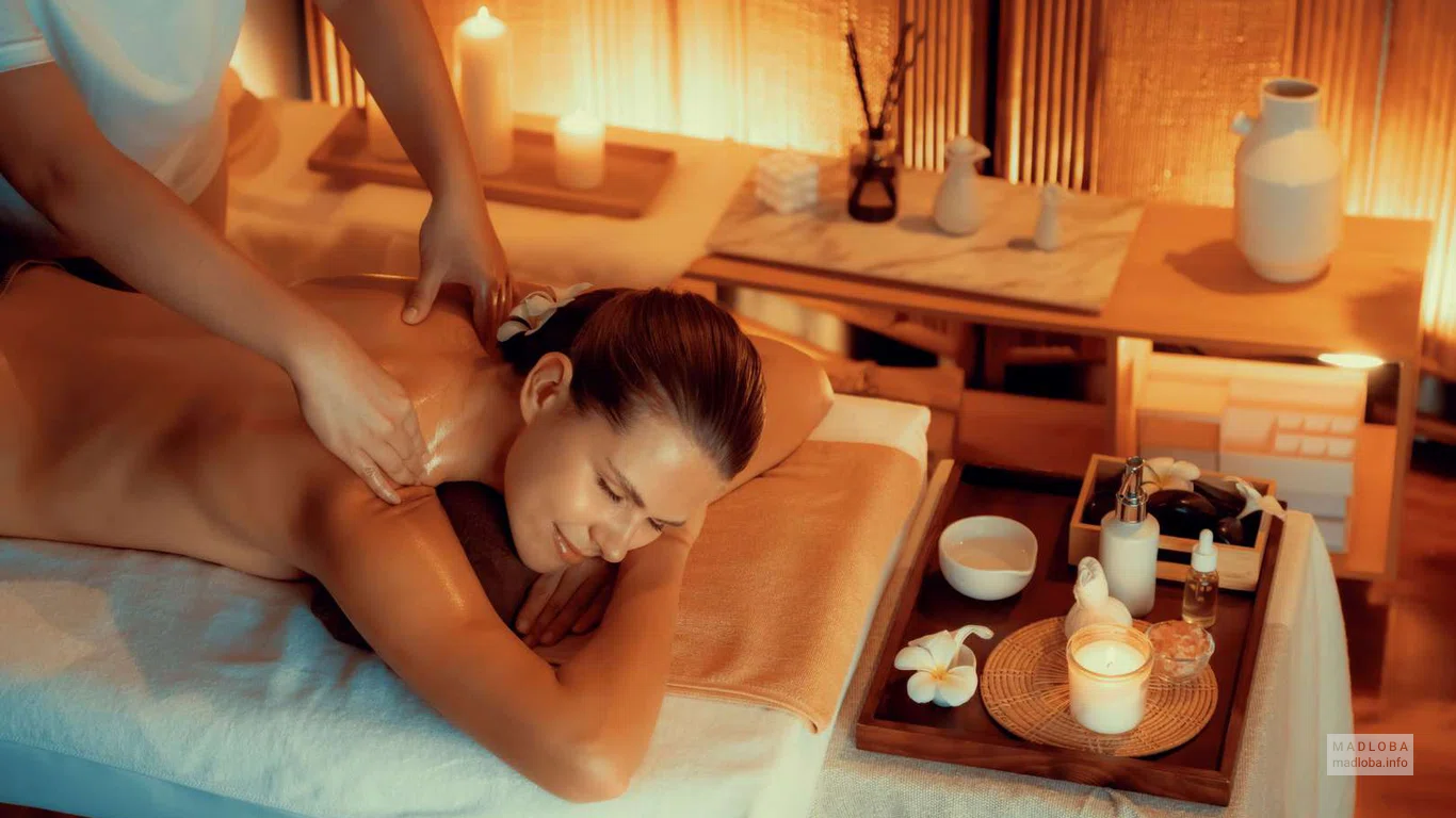 Массажный кабинет "Oya Thai Massage" массаж спины