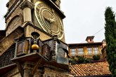 Часовая башня театра Резо Габриадзе