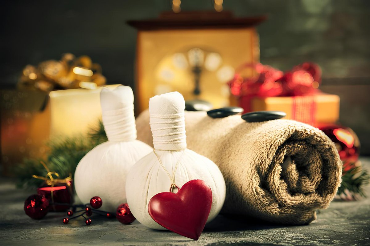 close-up-christmas-decorations-table.jpg