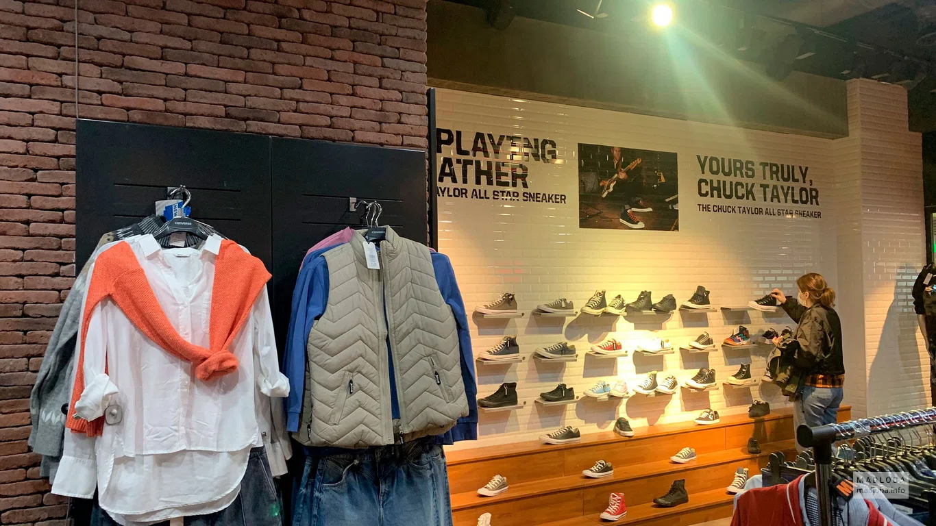 Рубашки, толстовки, жилетки в Clothing store Columbia