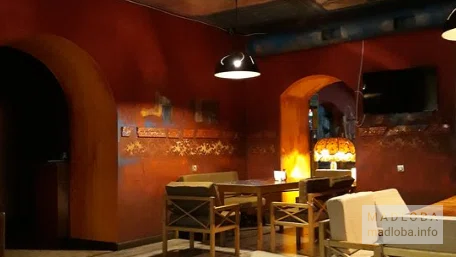 Интерьер ресторана Dariani в Грузии