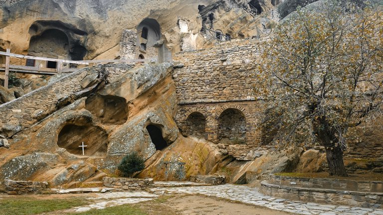 К пещерным монастырям Давид-Гареджи построят дорогу