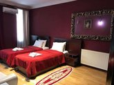 Hotel David L