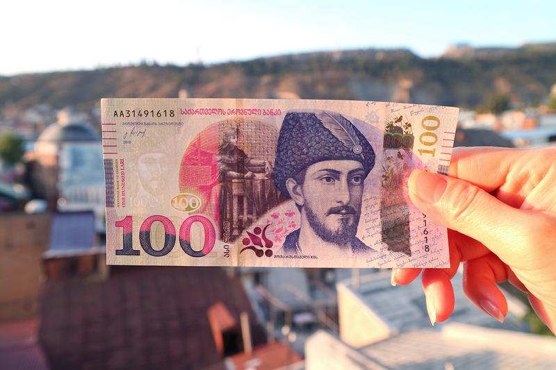 Деньги в Грузии