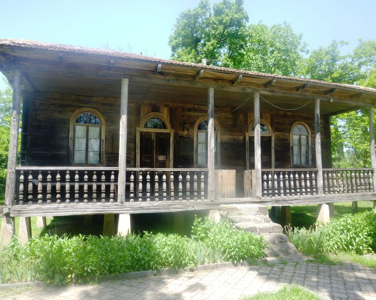 Дом-музей Галактиона и Тициана Табидзе в Грузии