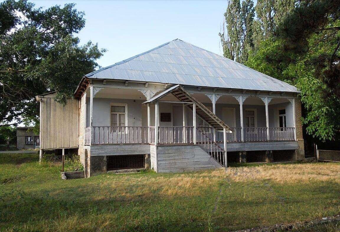 dom-muzej-ivaneh-dzhavahishvili