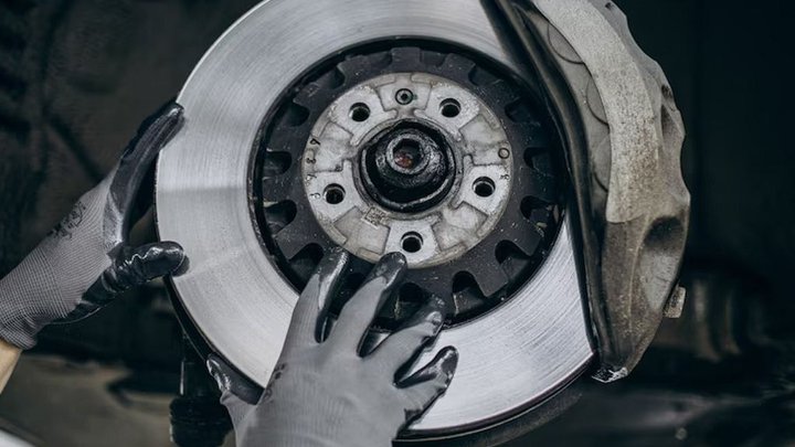 Effective ways to improve your car's braking system