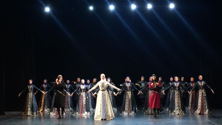 Georgian Youth Folkloric Ballet Egrisi