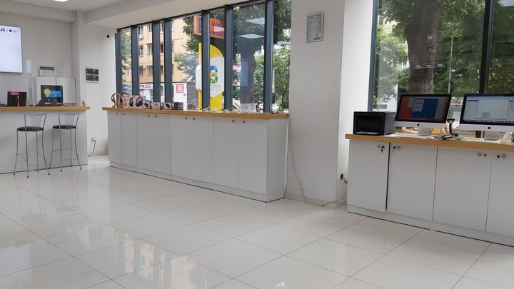 Electronics store iPlus - Apple Authorized Reseller