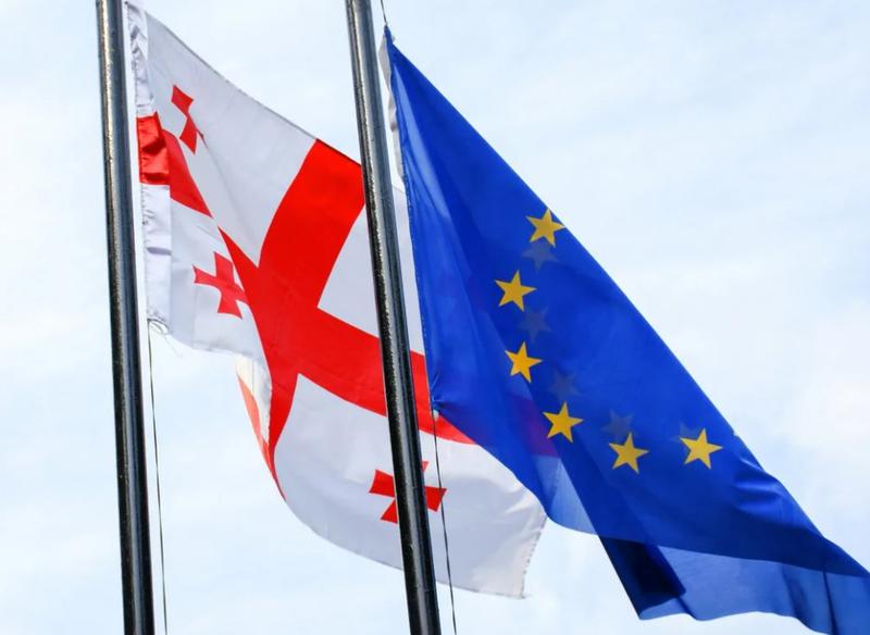 Флаги ЕС и Грузии