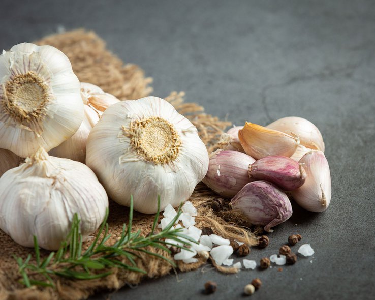 fresh-raw-garlic-ready-cook.jpg