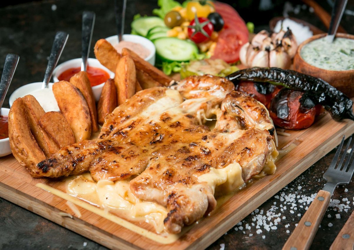 fried-chicken-tabaka-furnace-wooden-board