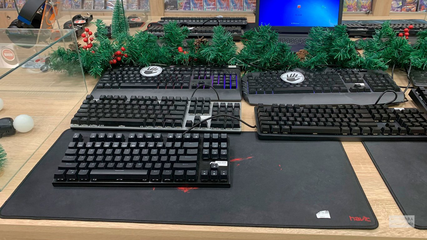 Компьютерная клавиатура в магазине Игровая зона