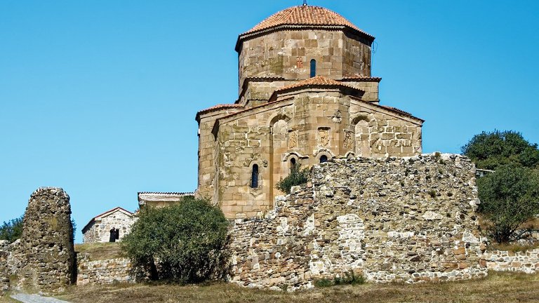 To touch the history in the monastery of Jvari