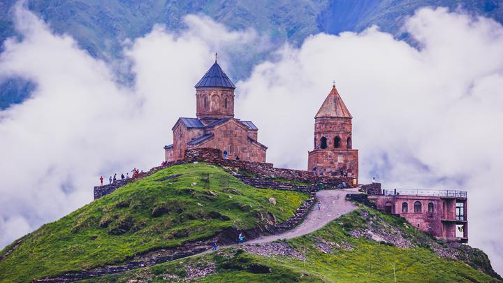 Гергетинский комплекс у подножия Казбека