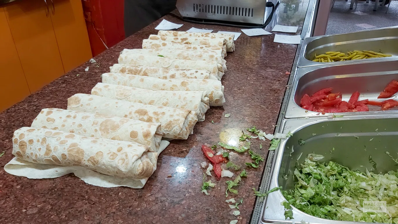 Шаурма в кафе Gorkis Shawarma
