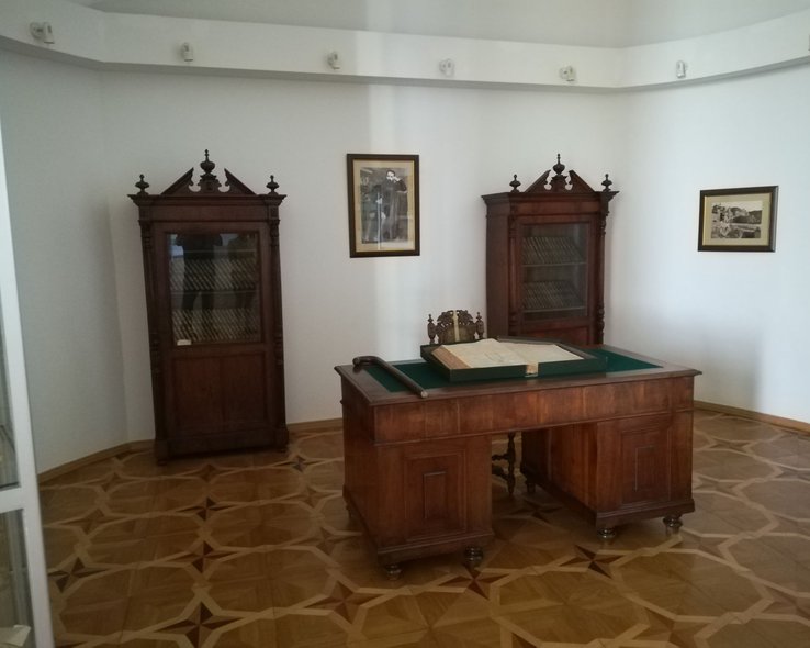 Кабинет Ильи Чавчавадзе в доме-музее Кварели