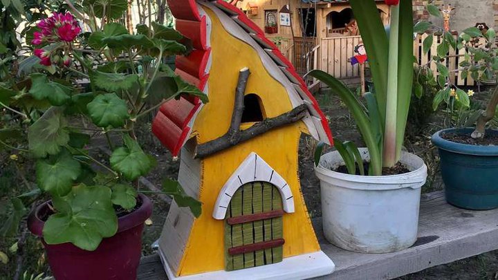 Birdhouses and handmade garden decorations