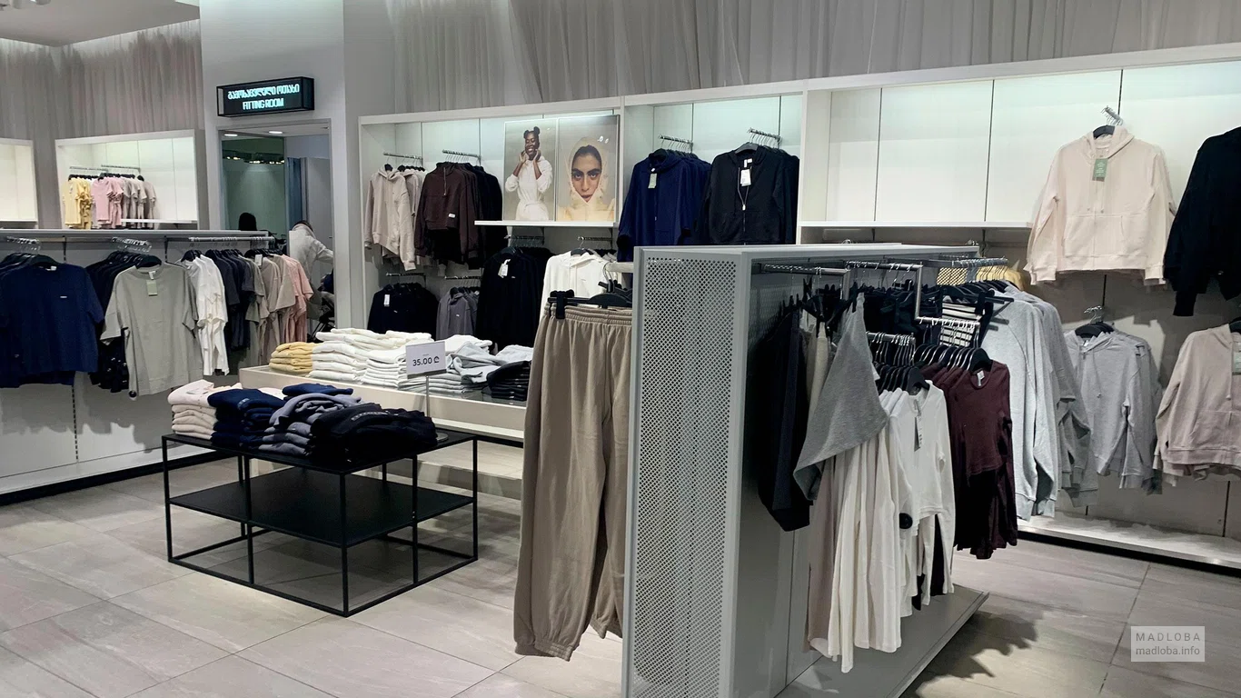 Продукция Clothing store H&M Грузия