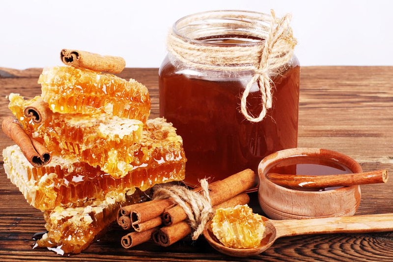 Мёд и соты Honey House