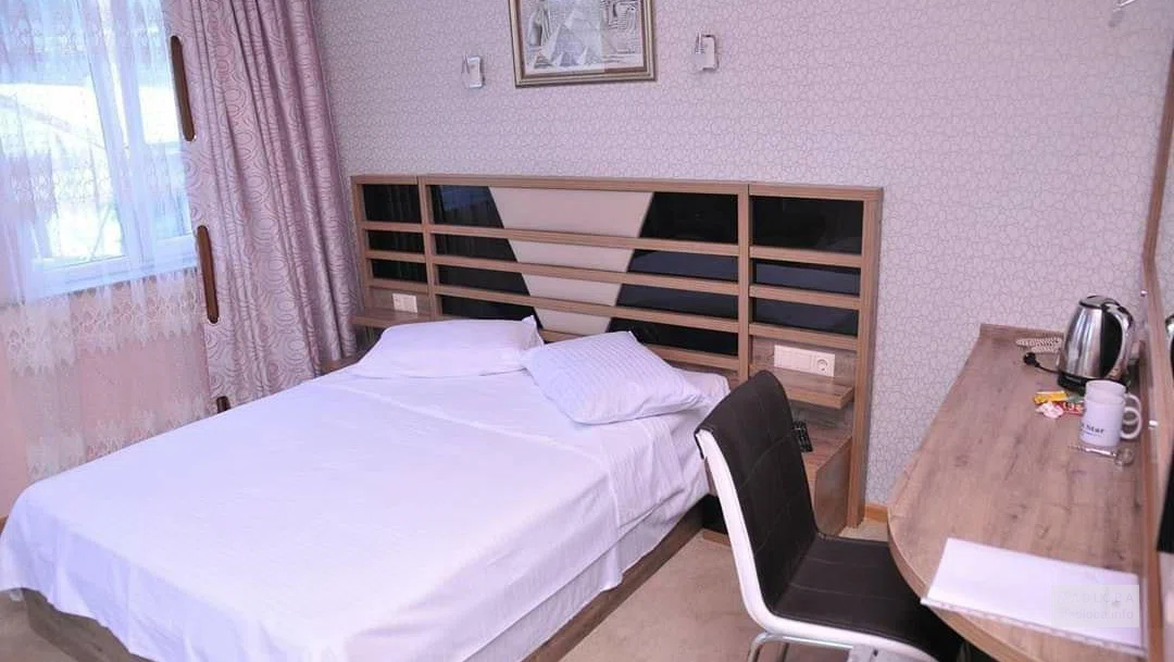Интерьер спальни в отеле Black Sea Star Batumi